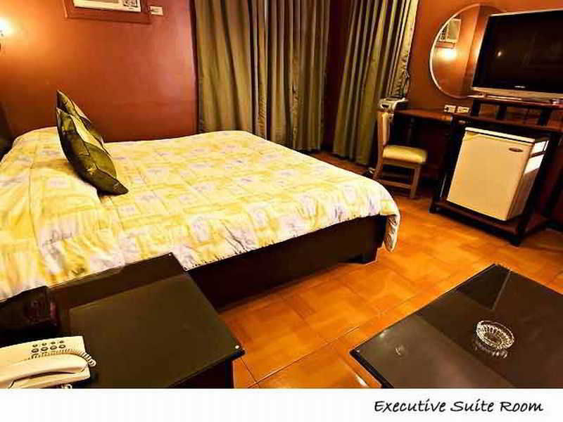 Hotel La Corona De Lipa Lipa City Luaran gambar