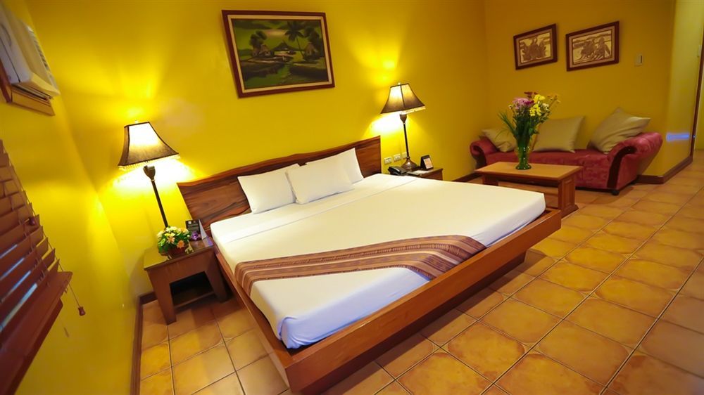 Hotel La Corona De Lipa Lipa City Luaran gambar