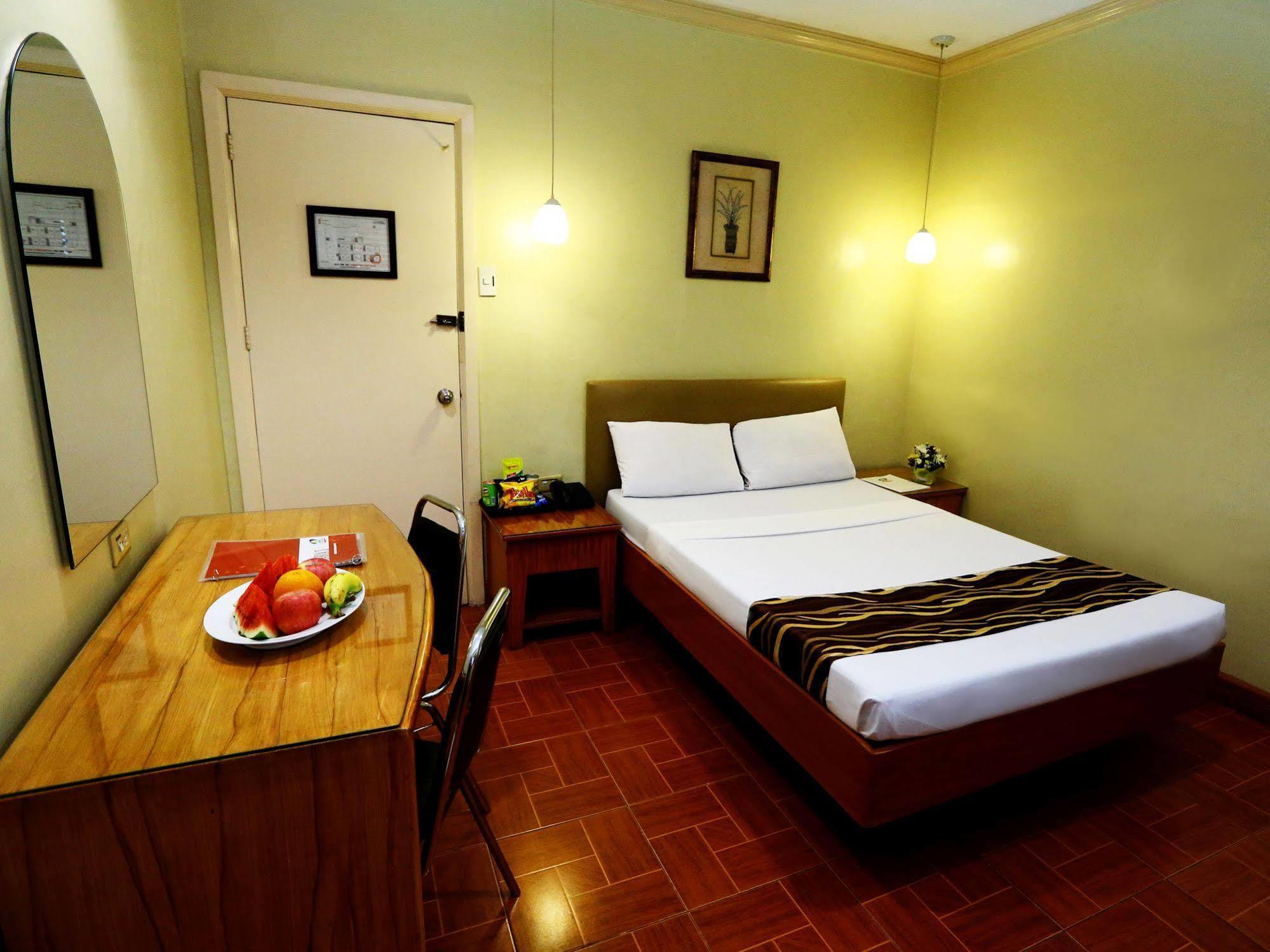 Hotel La Corona De Lipa Lipa City Luaran gambar
