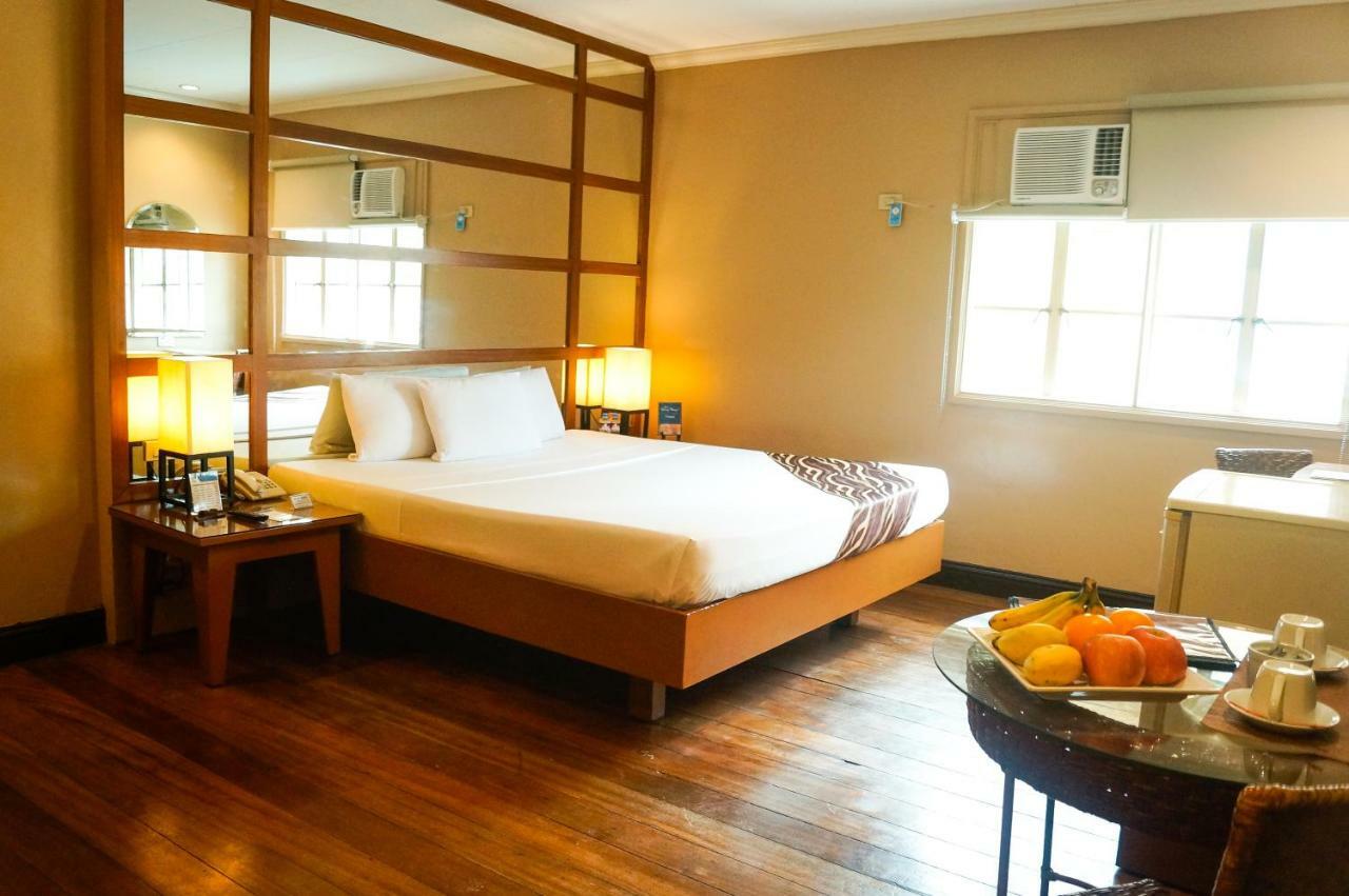 Hotel La Corona De Lipa Lipa City Luaran gambar